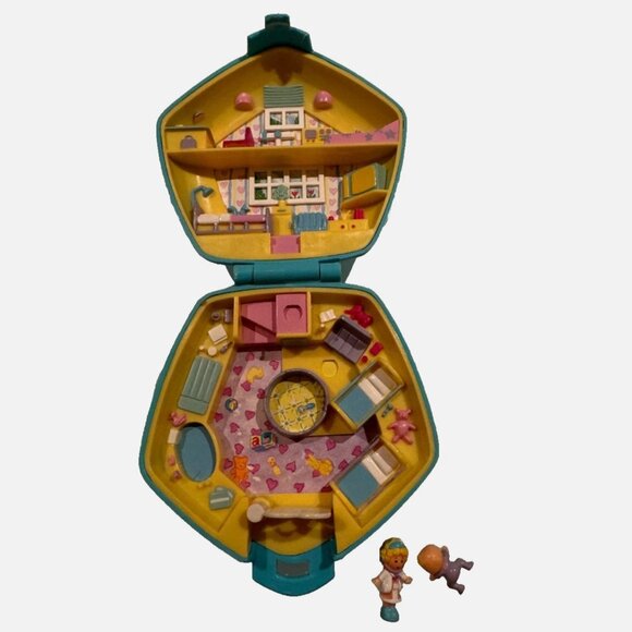 Polly Pocket Dr Polly's Baby Care Centre Nursery Blue 2 Figure Bluebird 1992 Vtg - Picture 1 of 6